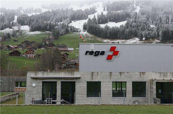 Die Rega will in Zweisimmen ausbauen: An der linken Gebäudeseite soll ein Stockwerk mit Aufenthaltsräumen hinzugefügt werden.