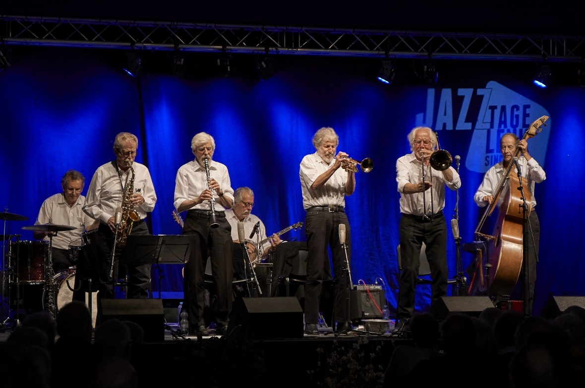 Die Riverstreet Jazzband eröffnete am vergangenen Freitag, 8. Juli die 34. Jazz ...
