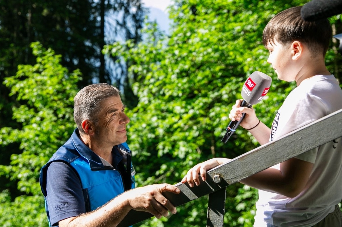 Die Schüler interviewten den Geschäftsführer der Niesenbahn AG, Urs Wohler.