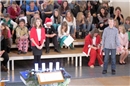 Die Schulleiterin möchte an der Feier der Oberstufe im Werken nur noch Stall- un...