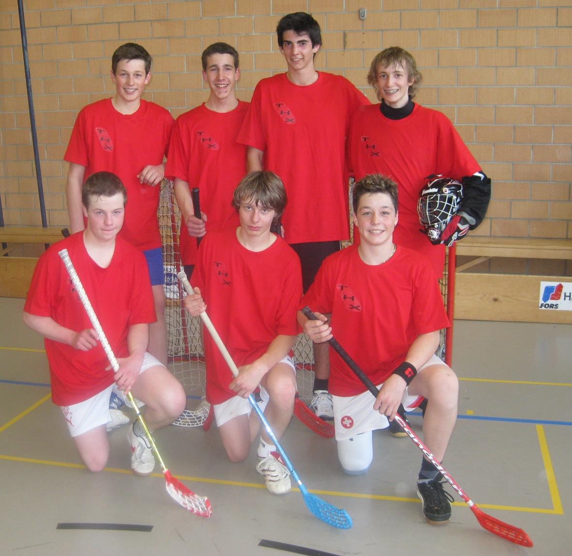 Die Sieger bei den Knaben heissen THX (The Hockey Experts).