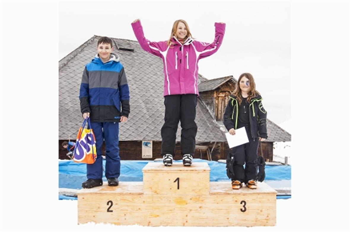 Die Sieger in der Kategorie Kinder Snowboard: v.l. Reto Lüscher, Leonie Wiedmer,...