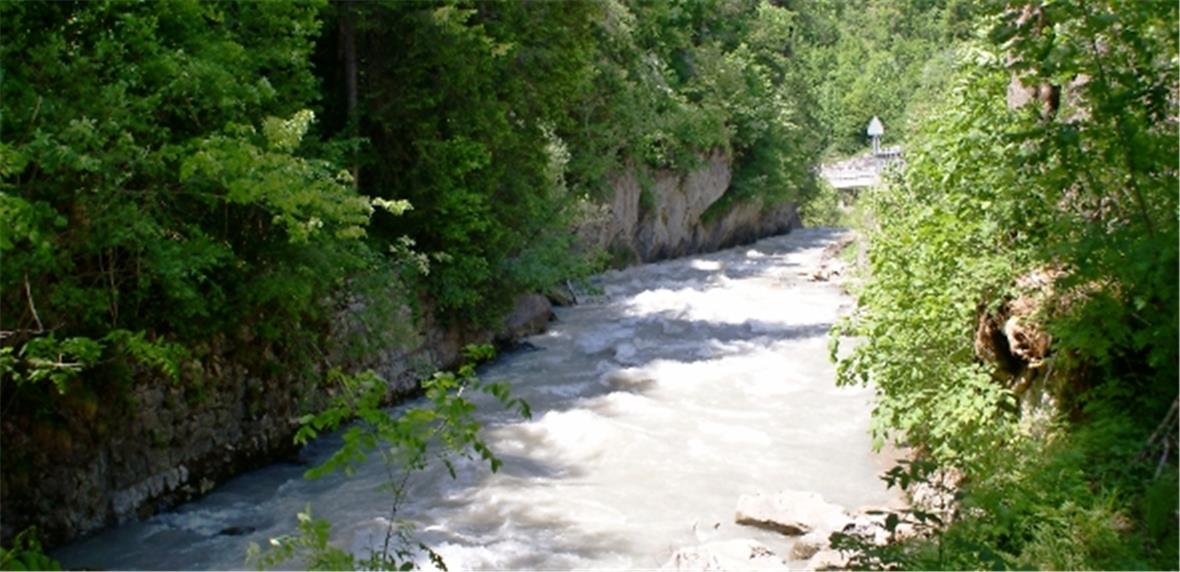 Die Simme vor dem Laubeggfall.