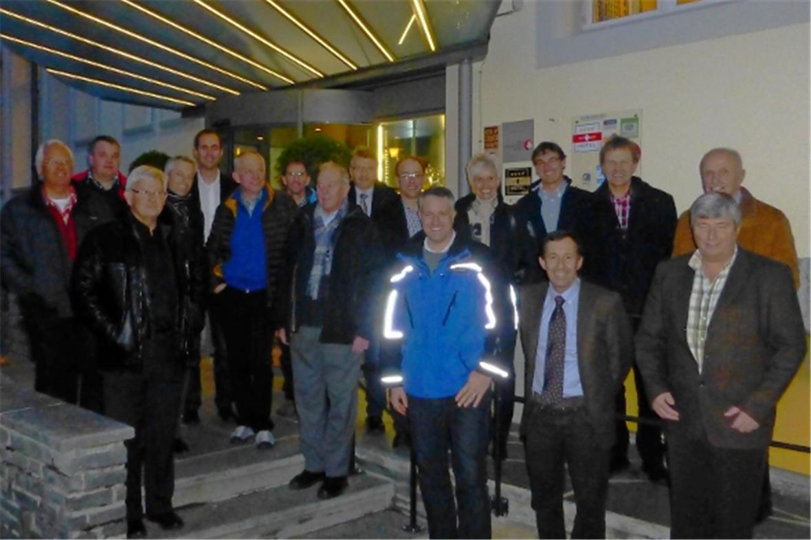 Die Simmentaler-Saanenländer Delegation wurde von Roli Oehrli sicher zum Belvede...