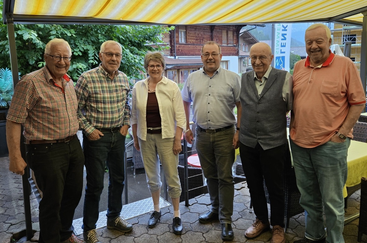 Treffen der ehemaligen Lenker Gemeindepräsidenten Die Teilnehmer des Gemeindepräsidententreffens: Ruedi Bach, Hanspeter Rösti, Barbara Bühler, René Müller, Armin Buchs sowie Franz Schürch.