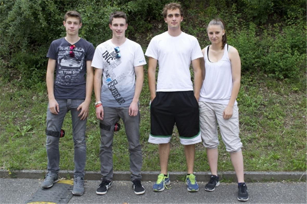 Die Teilnehmer und die Teilnehmerin vom Final am Sonntag: Die Brüder Michael und Manuel Schmid, Carlo Klossner und Angela Jukic.