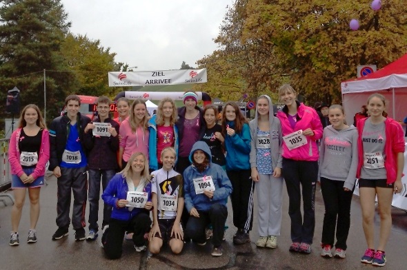 Die Teilnehmer/innen des Bremgartenlaufs.