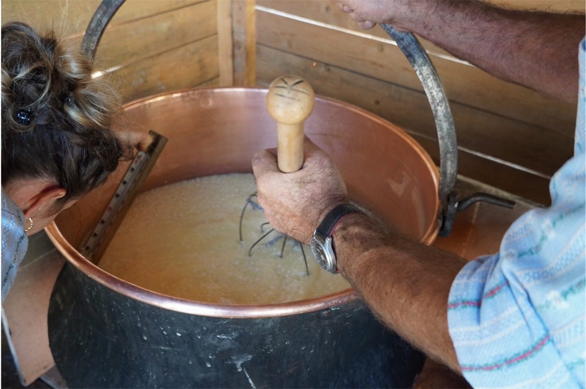 Die Temperatur muss genau richtig sein: Deborah und Hanspeter Sumi.