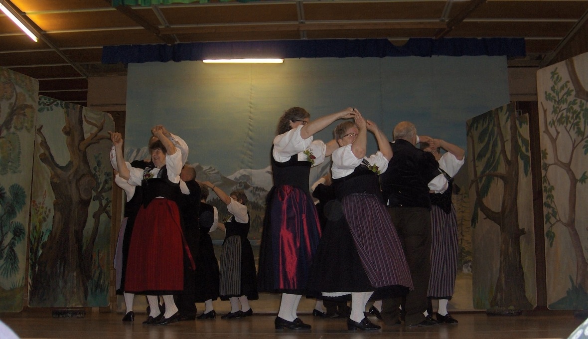 Die Trachtengruppe bedankt sich für den gelungenen Nachmittag, Diese Einschätzun...