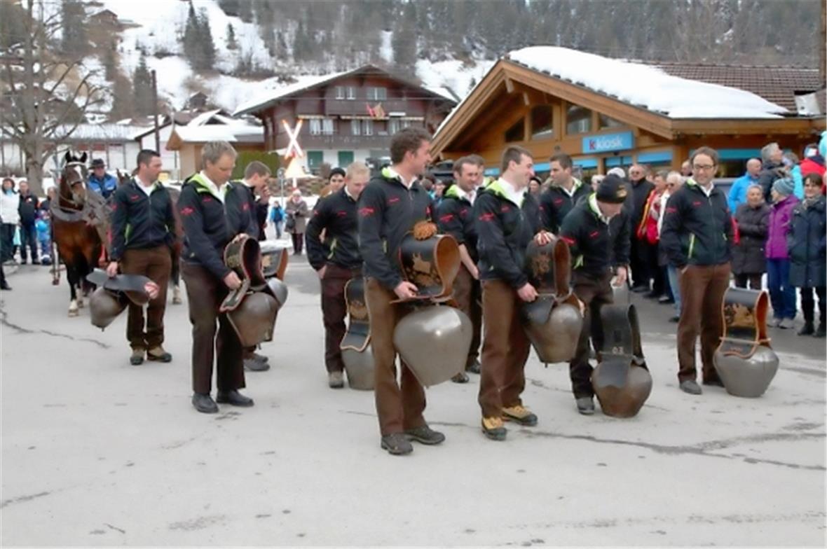 Die Treichler Wildstrubelgruess Läuten Angela zum Fest.