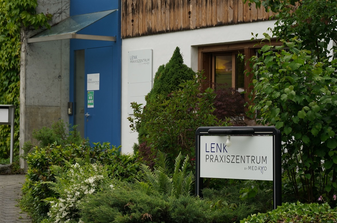 Die Tür bleibt erstmal zu: Das Lenk Praxiszentrumby Medaxo ist geschlossen.