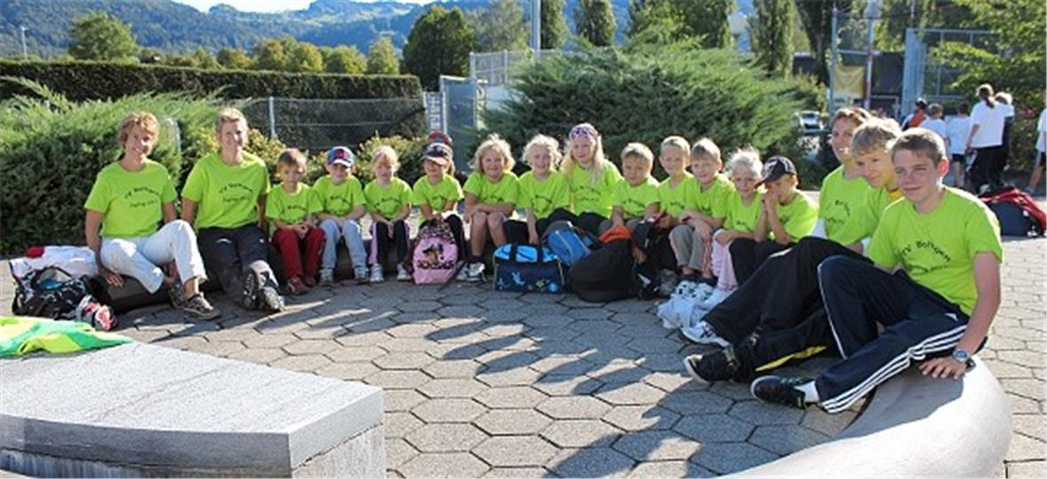 Die Turnerinnen und Turner aus Boltigen am Jugendturntag in Thun