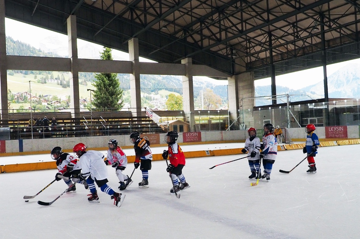 Die U9 und U11 (Bambinis und Piccolos) der Simme Bulls am «Mätschlen».