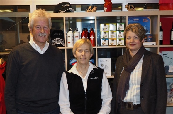 Die Vorstandsmitglieder: Alfred Schwarz, Präsidentin Dora Andres und Verena Bühler (Es fehlt Peter Dütschler).