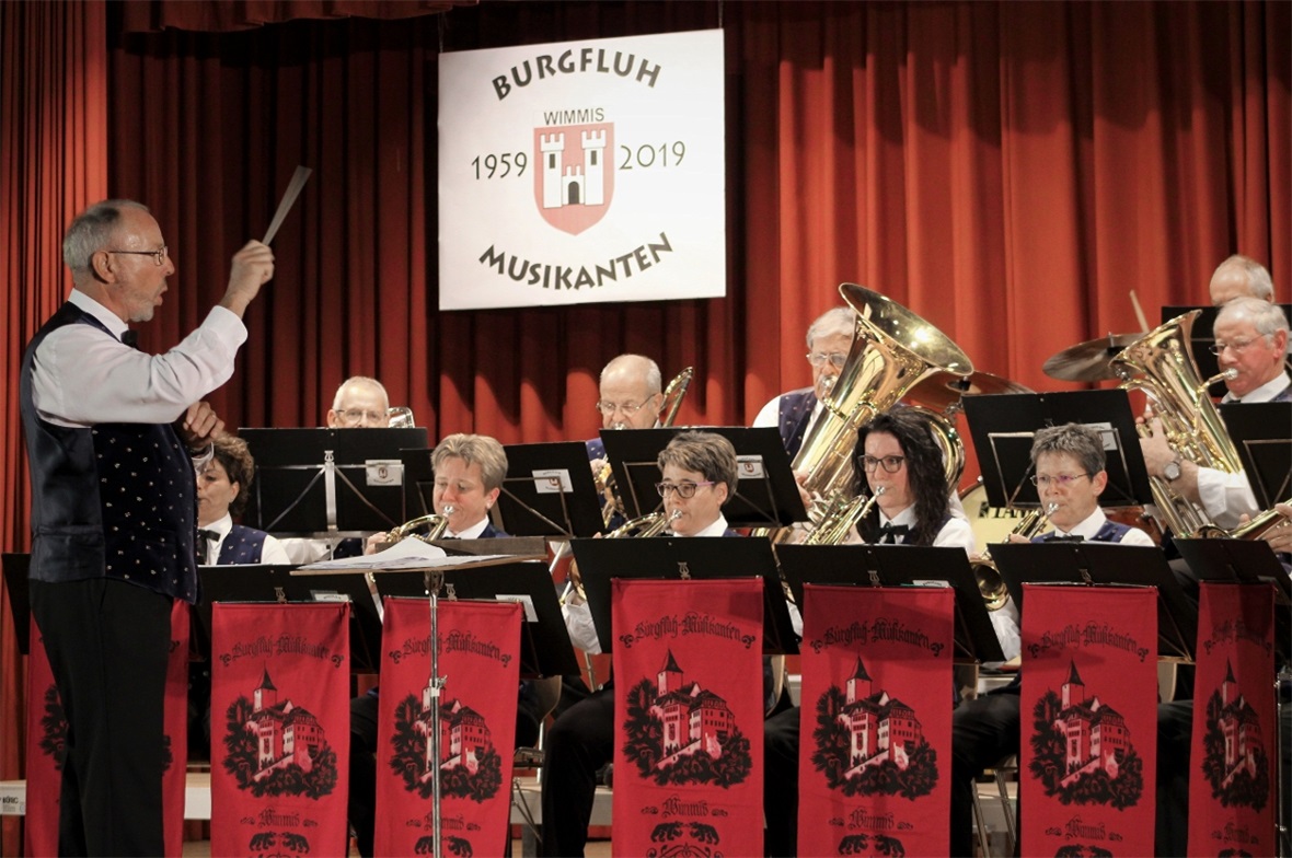Die Wimmiser Burgfluh-Musikanten feierten unter der dynamischen Leitung von Beat Siegenthaler ihr 60-jähriges Jubiläum.