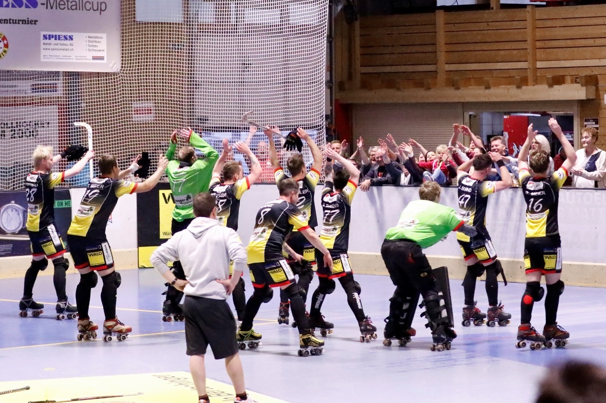 Die Wimmiser waren in der ganzen Serie überlegen und freuen sich über den Ligaerhalt.