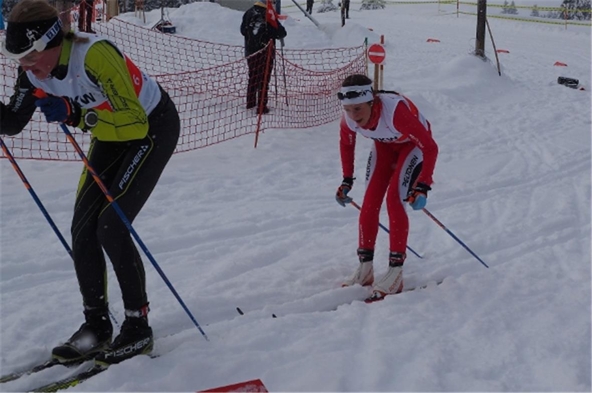 Die Zweisimmerin Katja Bieri beim ersten Durchlauf. Die vor ihre gestartete Läuf...