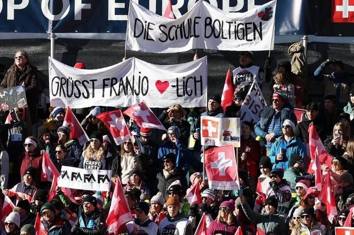 Die angereisten Fans unterstützten Fanjo bei seinem Weltcup zu Hause.