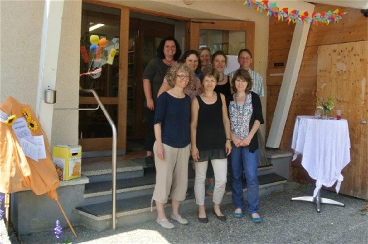 Die anwesenden Mitarbeitenden der Dorfbibliothek Wimmis.