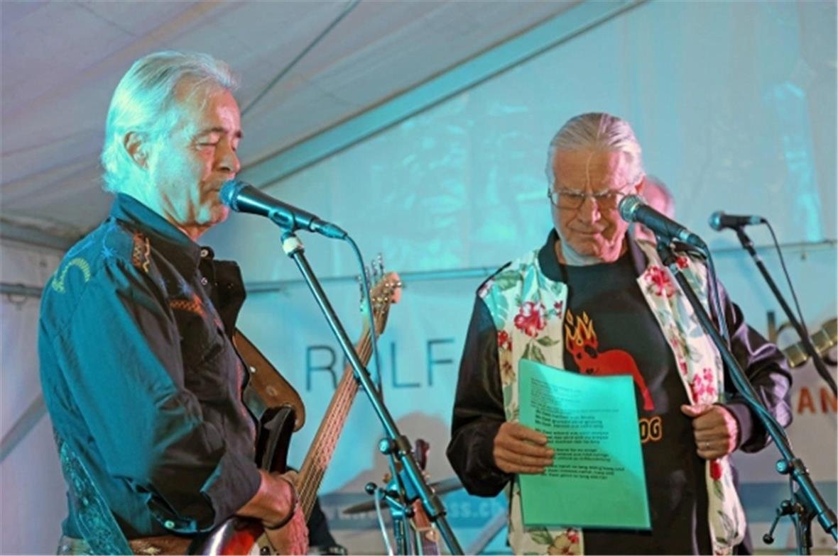 Die beiden Musikfreunde Rolf Raggenbass und Toni Vescoli.