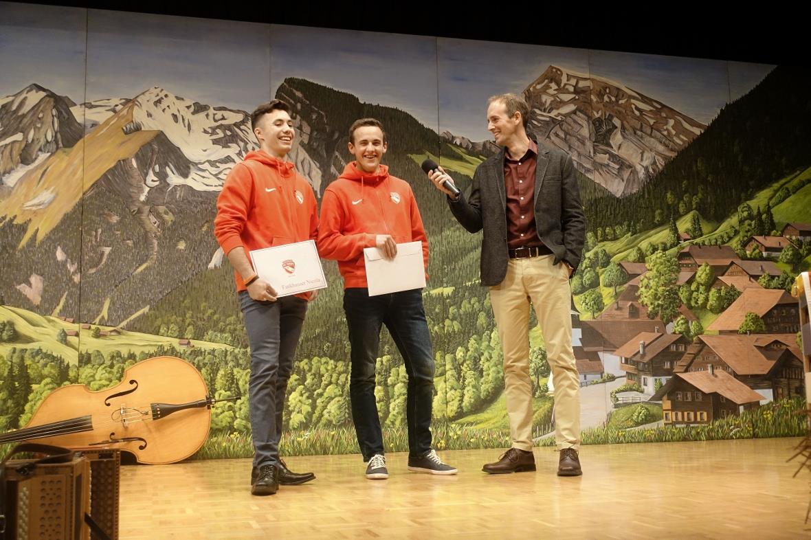 Die beiden Nachwuchs-Fussballtorwarte Nicola Fankhauser und Nico Stucki nahmen d...