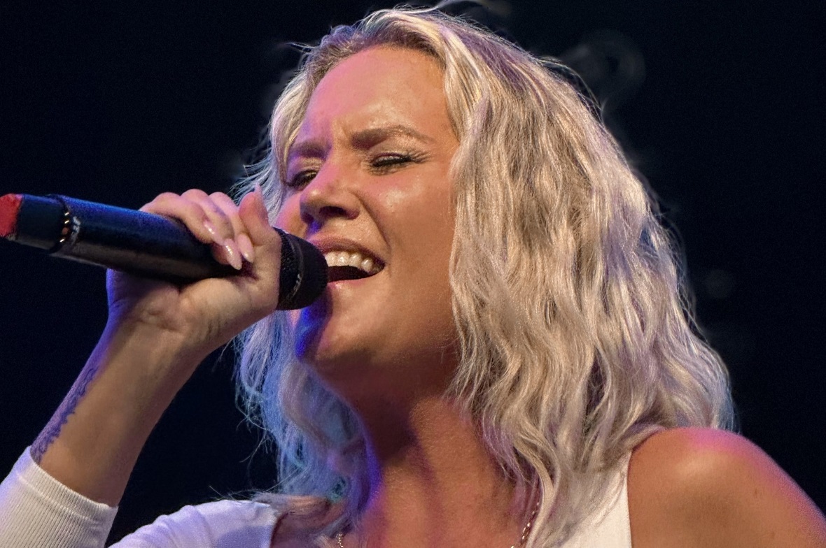 Die deutsche Schlagersängerin Sonia Liebing sang sich in die Herzen des Publikum...