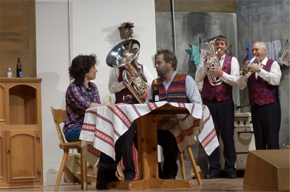 Die drei Solisten Hermann Moor, Christoph Rösti sowie Paul Müller begleiteten da...