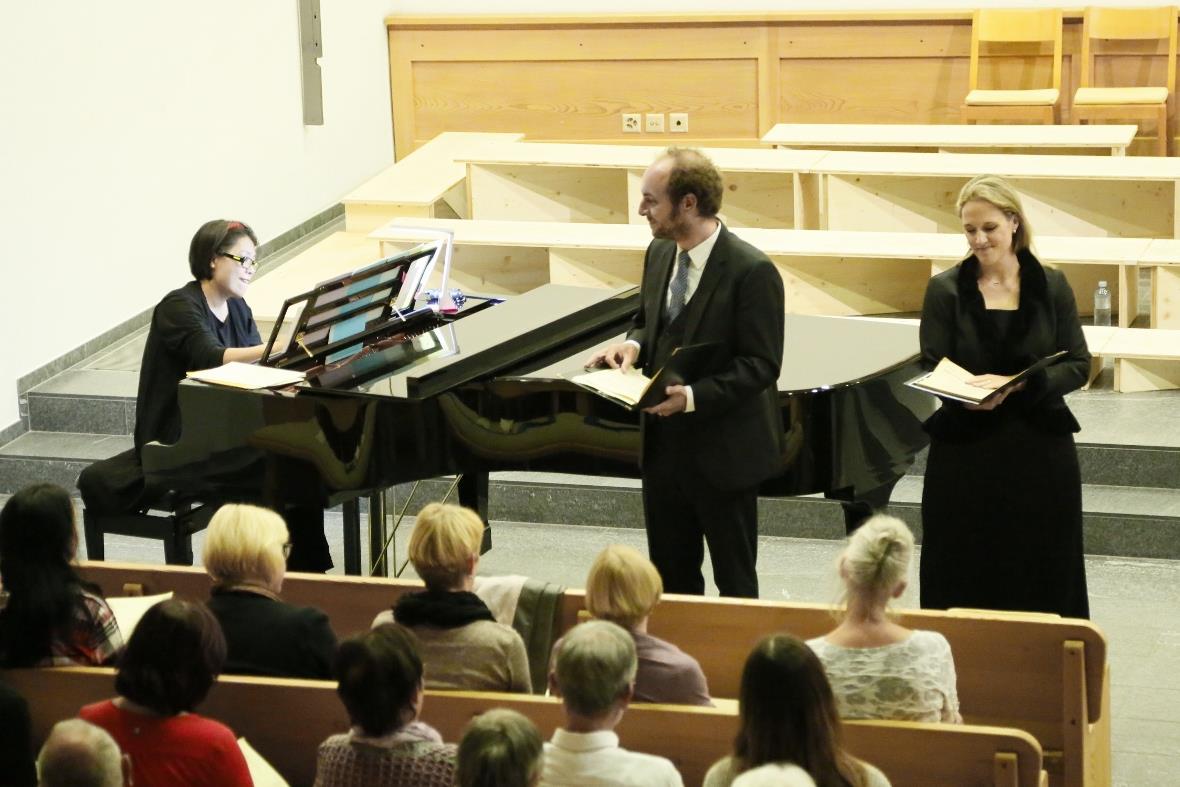 Die drei Solisten im Cantarte Chor Eun-Ah Cho-Nitschke, Orgel und Klavier, Chasp...