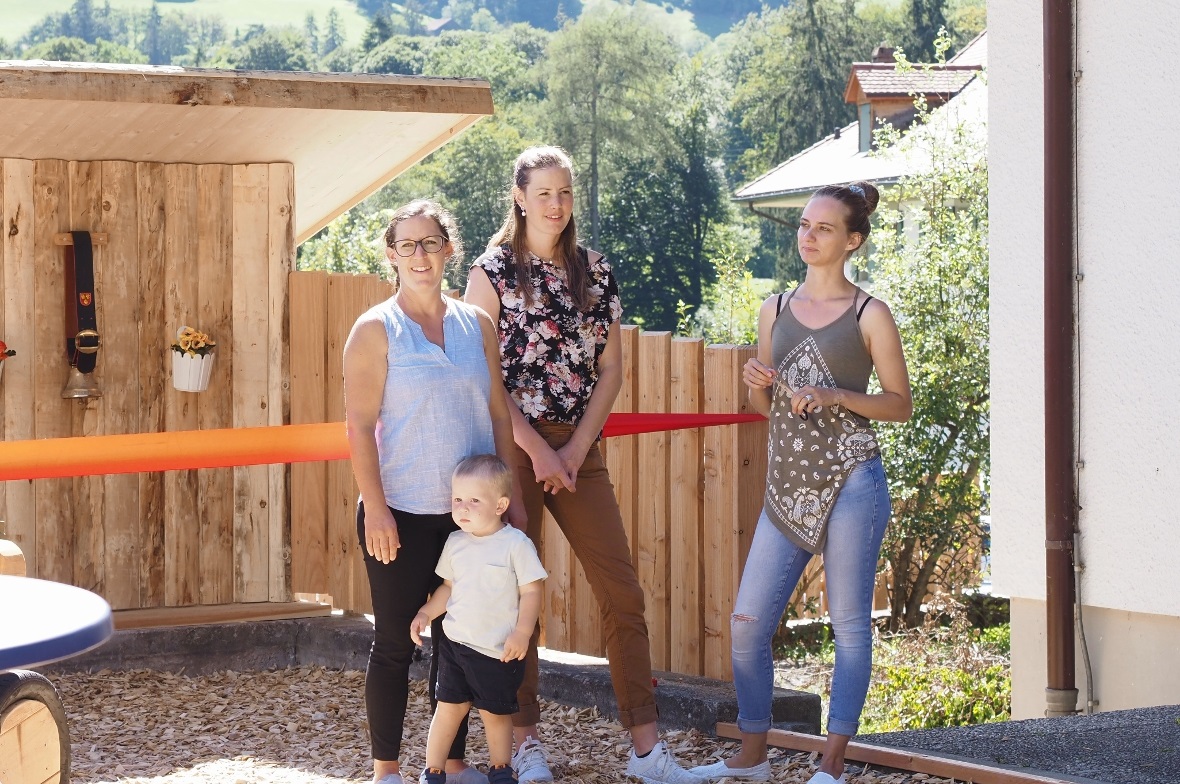 Die drei initiativen Frauen, Céline Spring, Eveline Reber und Jenny Isler vor de...