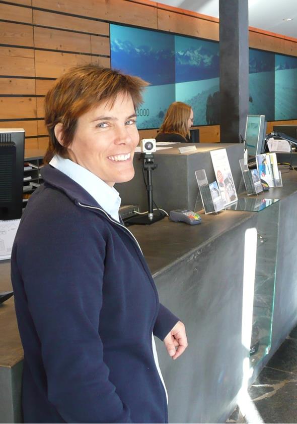 Die ehemalige Ski-Rennläuferin Katrin Espiasse ist bei Gstaad Saanenland Tourismus nun für den Geschäftsbereich Schalter und Tourismusbüros verantwortlich.