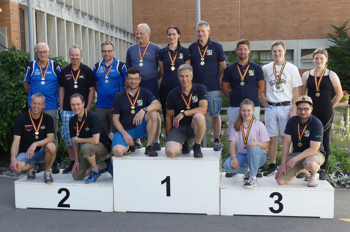 Die erfolgreichen Boltiger Schützen auf dem 2. Rang.