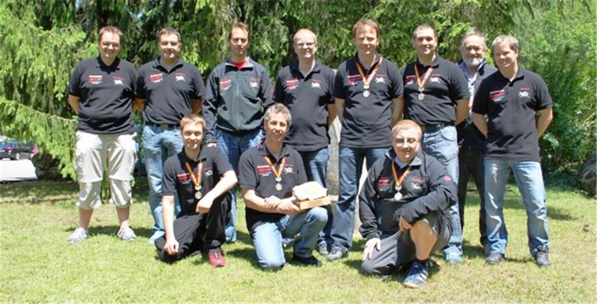 Die erste und zweite Gruppe der Sportschützen Zweisimmen-St. Stephan