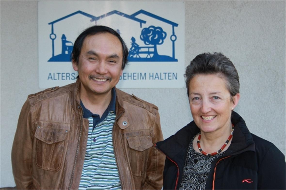 Die ersten Altersheimleiter Daniel und Lotti Schneider (links). Doris Toscano (rechts) führt das Altersheim seit viereinhalb Jahren.