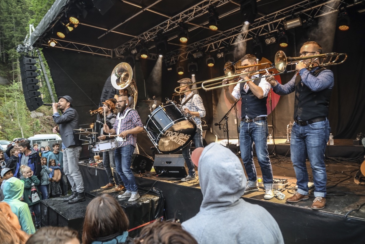 Die genialen Untehalter und Musiker Troubas Kater