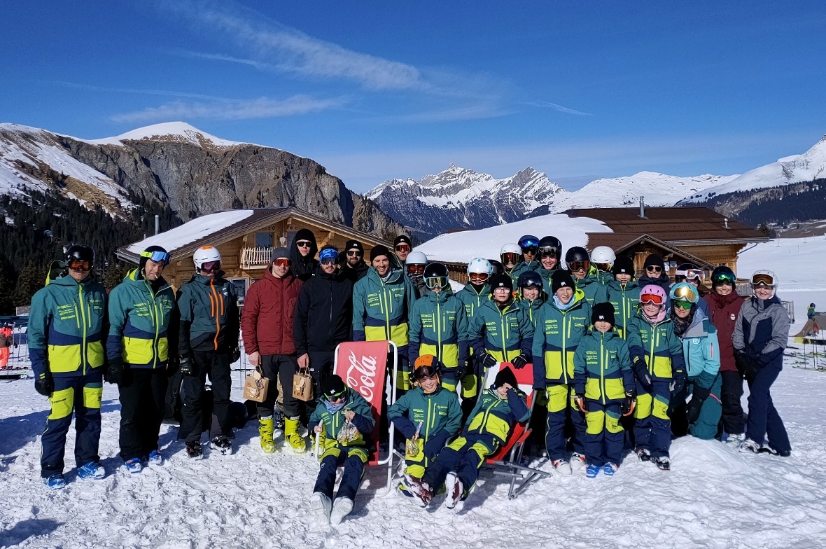 Die gesamte Renngruppe bestehend aus Skiclub und TV Boltigen.