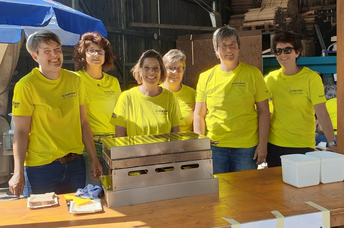 Die guten Helferinnen vom Frauenverein St. Stephan, von links nach rechts: Kathr...