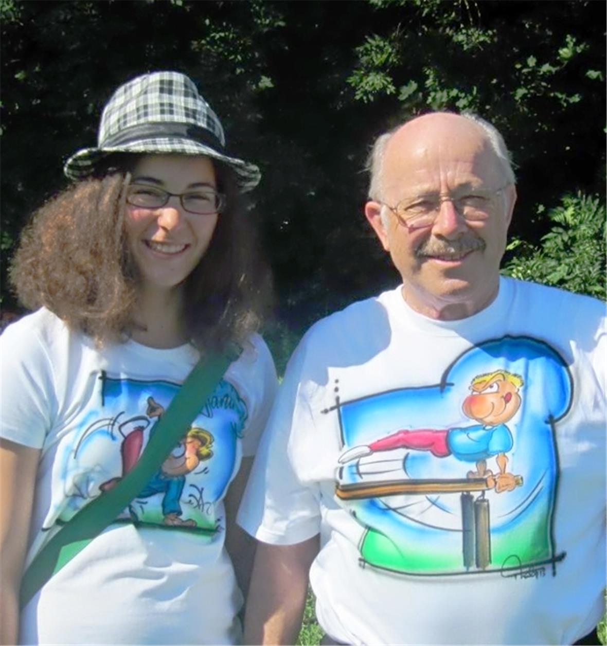 Die jüngste Turnerin des TV Zweisimmen am ETF Janina Hinni (15 J.) und der älteste Turner Heinz Dumont (75 J.)