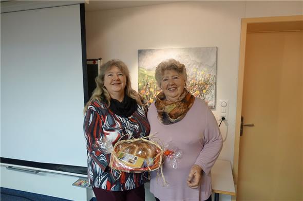 Die langjährige Korrespondentin der Simmental Zeitung, Edith Kammer, feiert am Freitag ihren 88. Geburtstag – herzliche Gratulation!