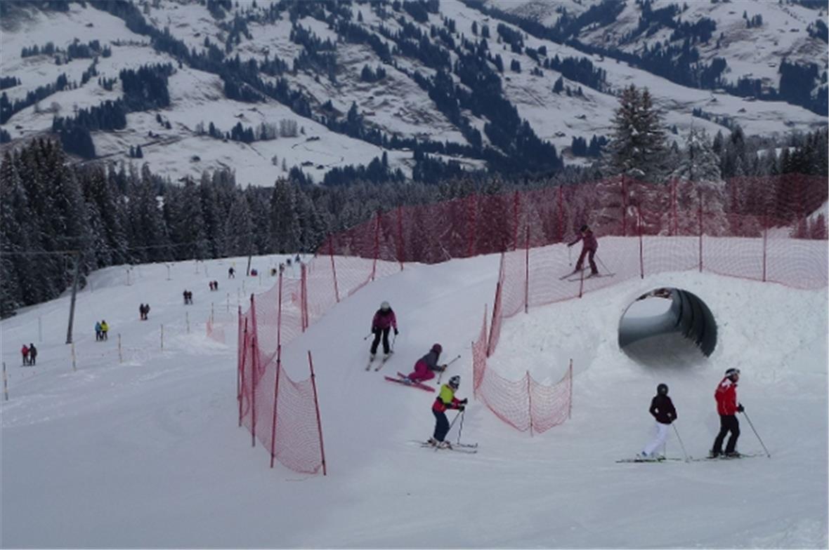 Die neue Funslope neben dem Snowpark Gstaad konnte erstmals getestet werden.