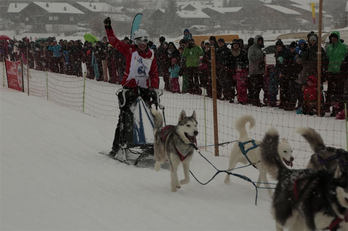 Die neue Schweizermeisterin Vivienne Décorvet im Ziel