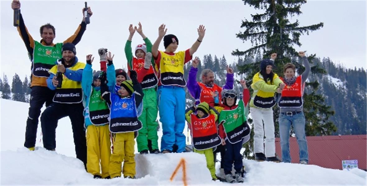 Die neue Sportart Schlittel Cross auf der Quartermile begeistert und brachte Lebensfreude ins Sparenmoos.