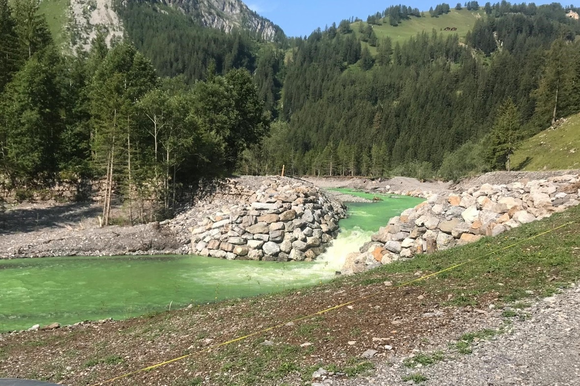 Die neue Verbauung im Rezlisberg in dem grünen Trübbach.