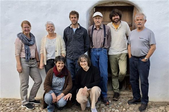 Die neue Vorstandsformation des Vereins Freunde des Agensteinhauses: Christine Bucher, Kathrin Wüthrich, Simon Müller, Hanspeter Meyer, Michael Hauswirth, Ueli von Niederhäusern (hinten), Gabi Speck und Sabine Klopfenstein (vorne).