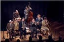 Die niederländisch-internationale Jazzband The Fried Seven interpretiert Hot Jaz...