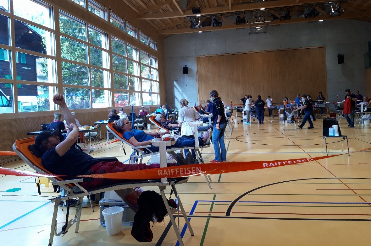 Die schöne Mehrzweckhalle .