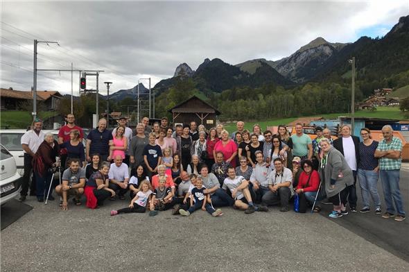 Die tschechische Reisegruppe mit einigen Oberwilern kurz vor ihrer Abreise.