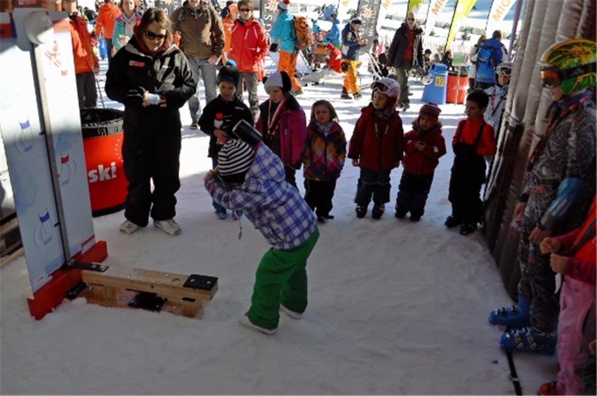 Die verschiedenen Spiele der Sponsoren waren auch dieses Jahr wieder sehr belieb...