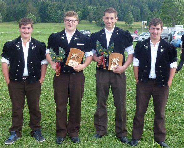Die vier Nachwuchsschwinger vom Schwingklub Lenk und Umgebung: Chrigel Burri, Patrick Gobeli, Andreas Schletti und Klaus Burri.