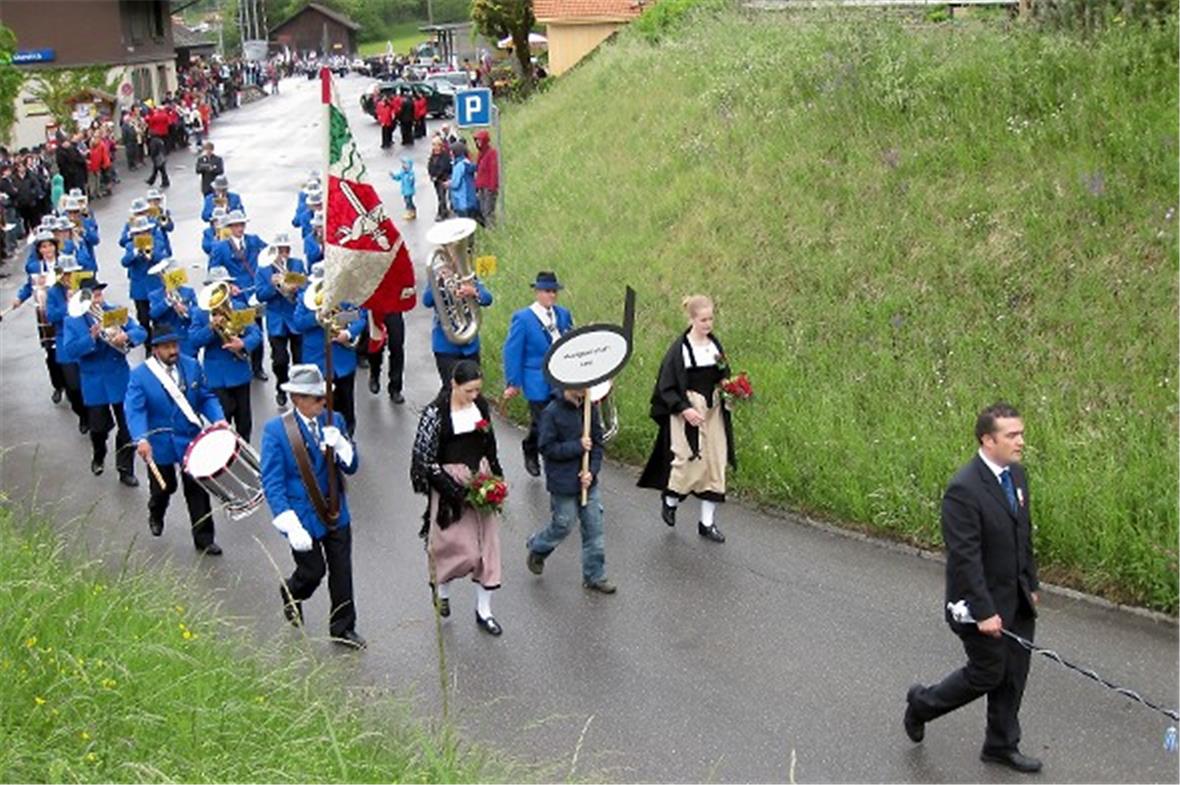 Die zahlreichen Zuschauer beweisen es: Marschmusik ist sehr beliebt! Hier präsen...