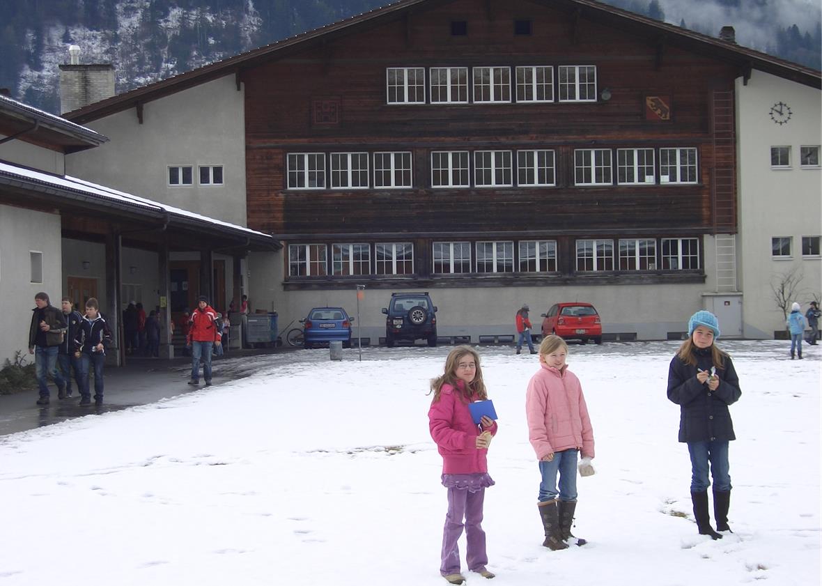 2,2 Millionen für die Zukunft der Schule Därstetten Die zentrale Schulanlage in Därstetten erfährt mehr als 50 Jahre nach der Erstellung umfassendes «Facelifting».